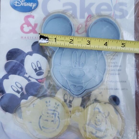 Disney Cakes/Sweets Recipe Book Mickey Cookie Cutters & Pooh Honey Pot Stencils - Picture 5 of 5